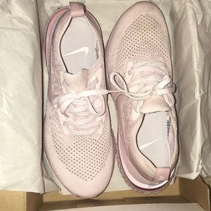 Women’s Nike Zoom Sneakers BRAND NEW!!!!